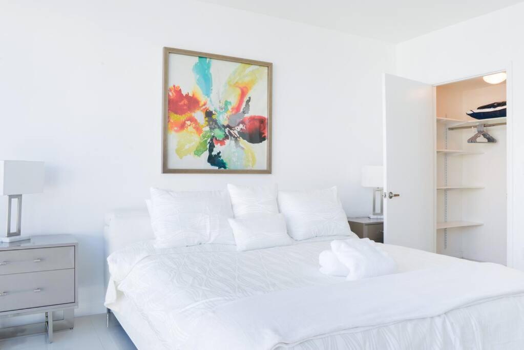 Wonderful 2 Bedroom Apt With Ocean Views At Icon Brickell マイアミ エクステリア 写真