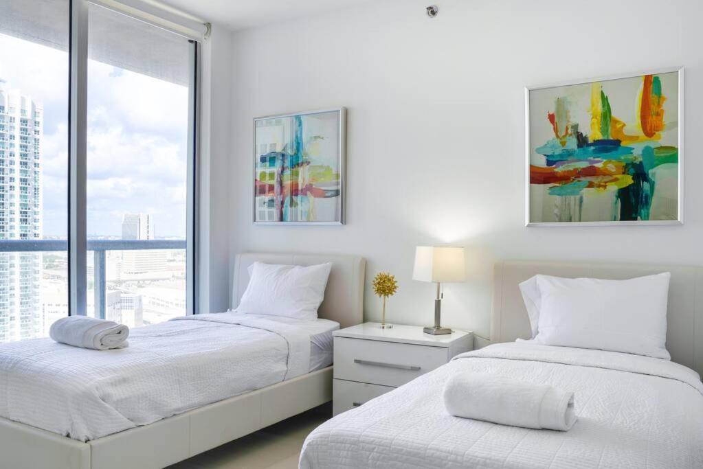 Wonderful 2 Bedroom Apt With Ocean Views At Icon Brickell マイアミ エクステリア 写真