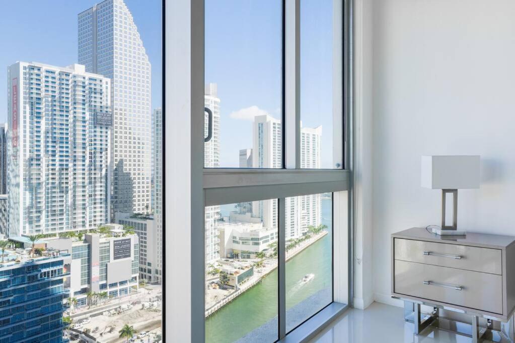 Wonderful 2 Bedroom Apt With Ocean Views At Icon Brickell マイアミ エクステリア 写真