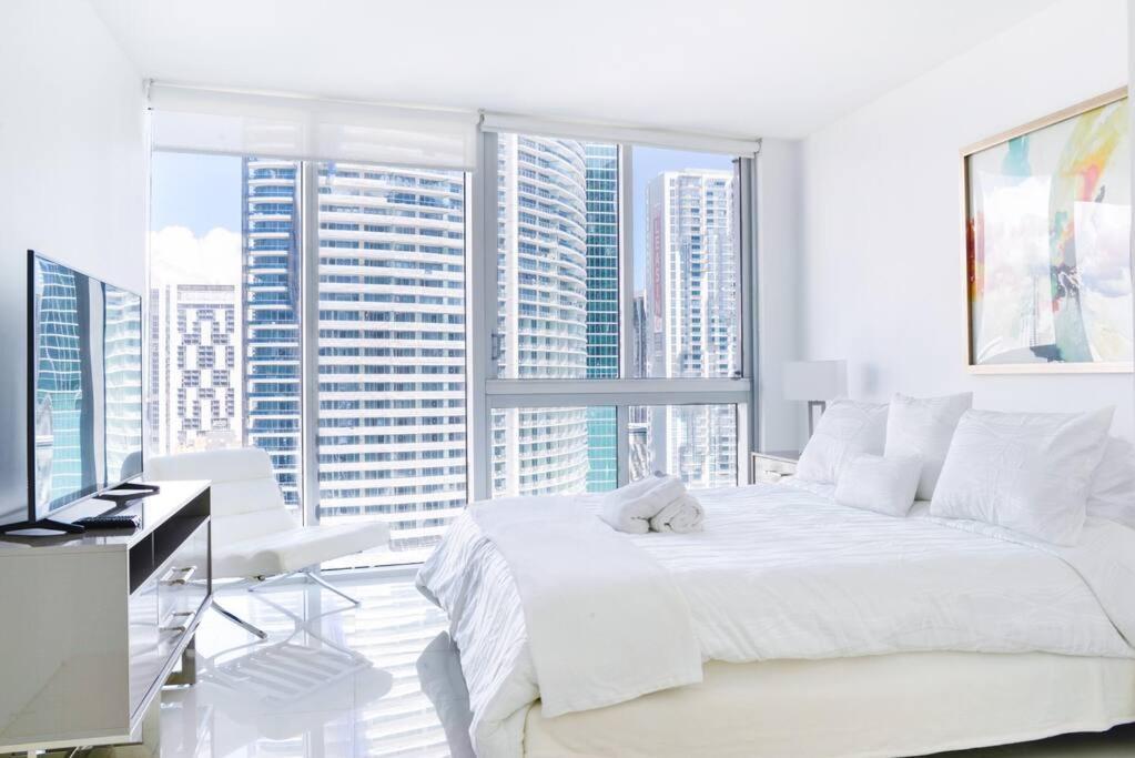 Wonderful 2 Bedroom Apt With Ocean Views At Icon Brickell マイアミ エクステリア 写真